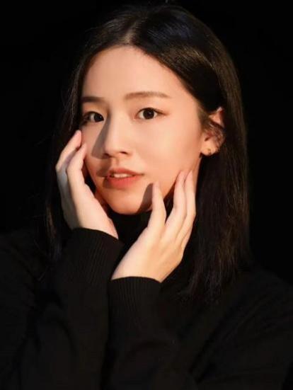 谭雯